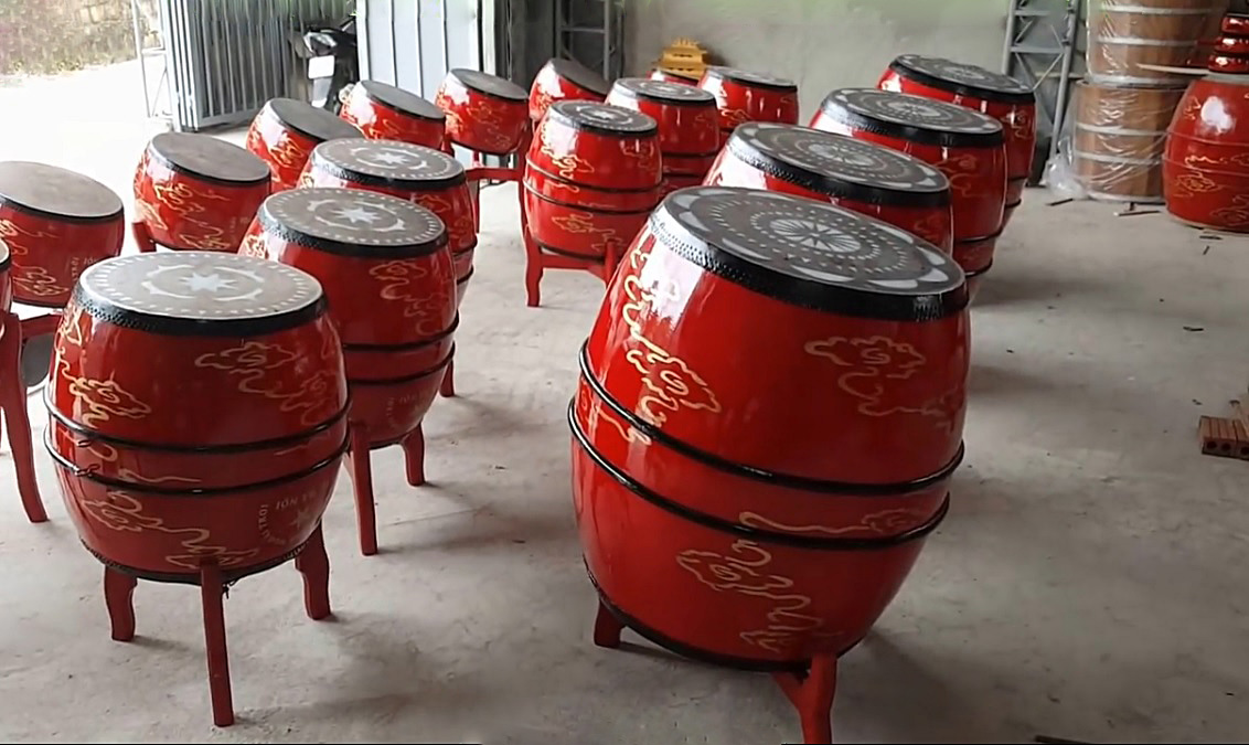 Trống hội sơn đỏ vẽ mây 80/60 – Âm vang lễ hội chuẩn Đọi Tam
