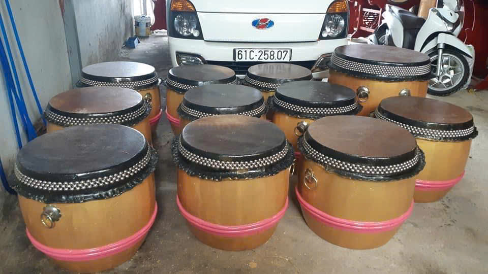 So sánh tiếng trống múa lân: Hai chiếc trống – Hai chất âm khác biệt