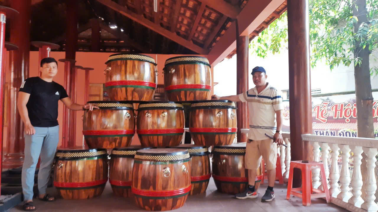 So sánh tiếng trống múa lân: Hai chiếc trống – Hai chất âm khác biệt